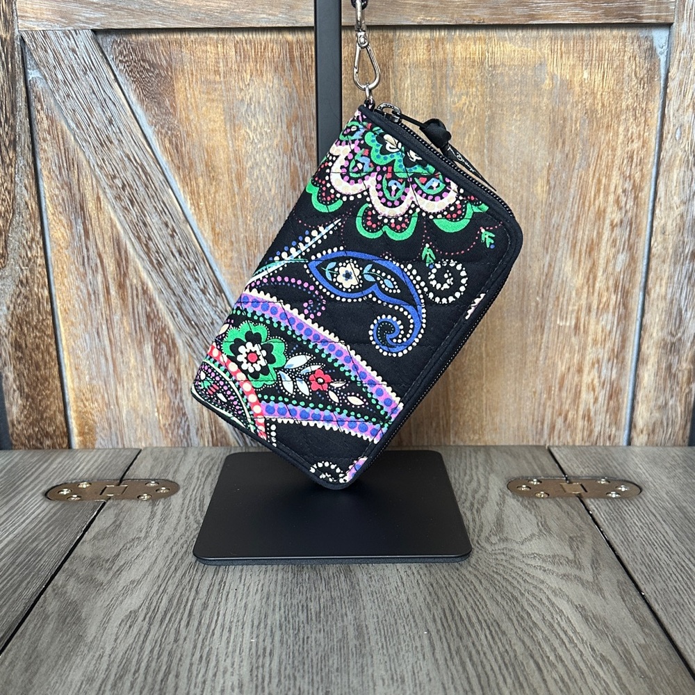 Vera Bradley Kiev Paisley RFDI Grab & Go Wristlet Wallet